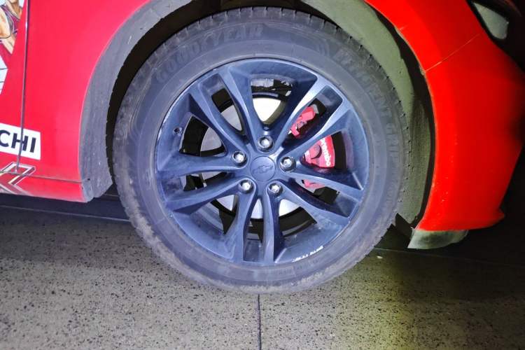 Used Chevrolet Malibu XL 2016 1.5T Dual-Clutch RuiShang Edition Right Front Wheel Hub