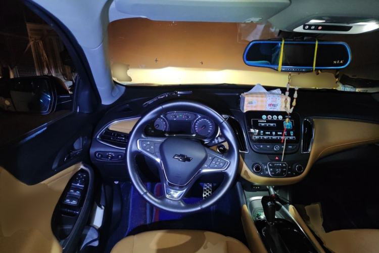 Used Chevrolet Malibu XL 2016 1.5T Dual-Clutch RuiShang Edition Steering Wheel