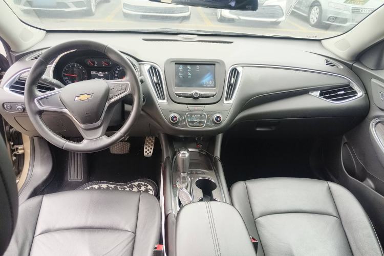 Used Chevrolet Malibu XL 2016 1.5T Dual-Clutch Ruichi Edition Center Console