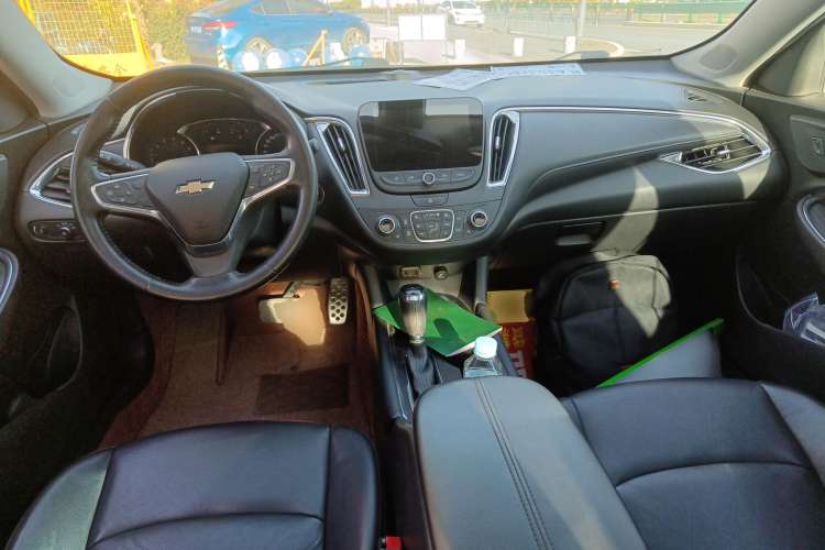 Used Chevrolet Malibu XL 2016 1.5T Dual-Clutch RuiShang Edition Center Console