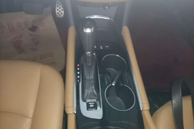 Used Chevrolet Malibu XL 2016 1.5T Dual-Clutch RuiShang Edition Gear Lever