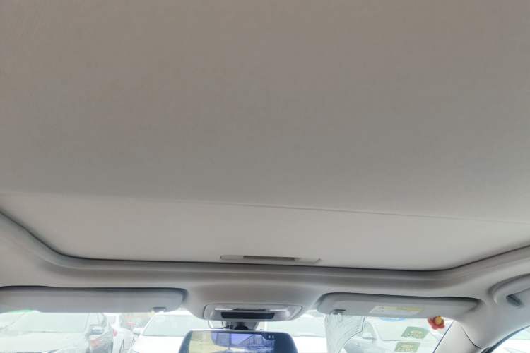 Used Chevrolet Malibu XL 2016 1.5T Dual-Clutch Ruichi Edition Headliner