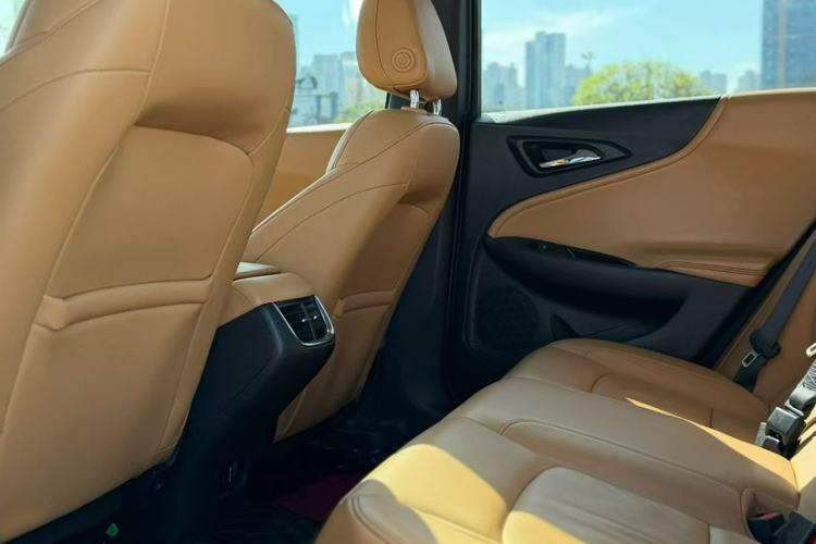 Used Chevrolet Malibu XL 2016 1.5T Dual-Clutch RuiShang Edition Interior 3
