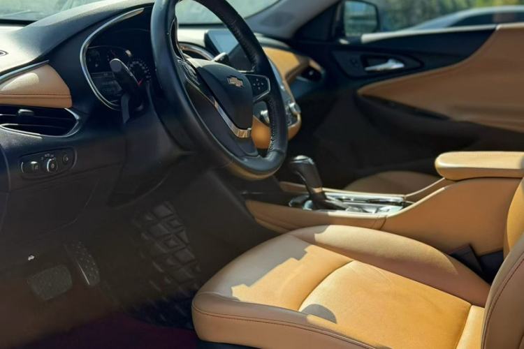 Used Chevrolet Malibu XL 2016 1.5T Dual-Clutch RuiShang Edition Interior 4