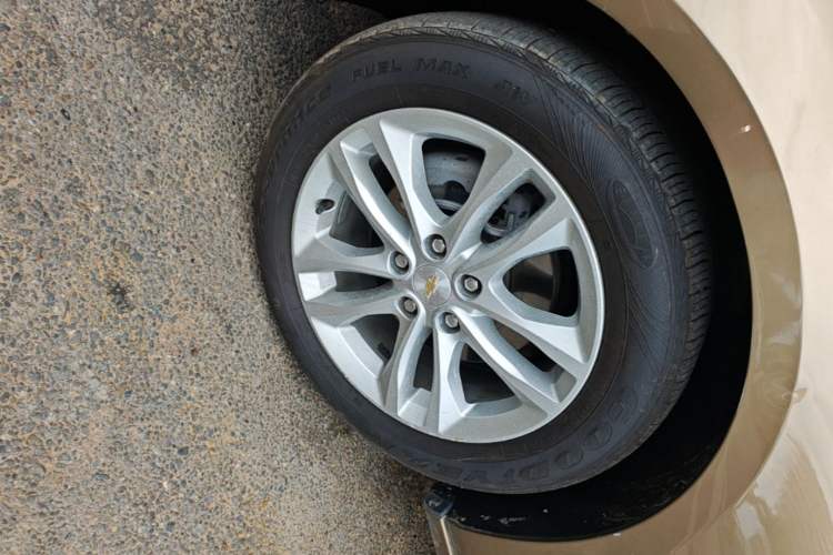 Used Chevrolet Malibu XL 2016 1.5T Dual-Clutch Ruichi Edition Left Front Wheel Hub