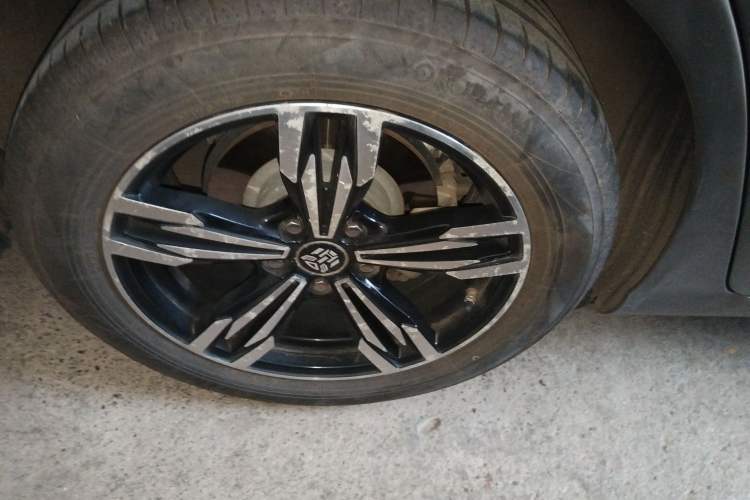 Used Chevrolet Malibu XL 2016 1.5T Dual-Clutch Ruichi Edition Right Rear Wheel Hub