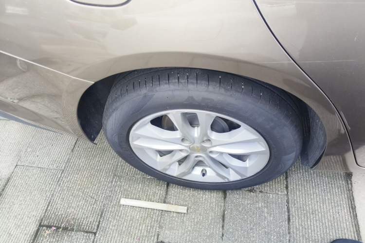Used Chevrolet Malibu XL 2016 1.5T Dual-Clutch Ruichi Edition Right Rear Wheel Hub