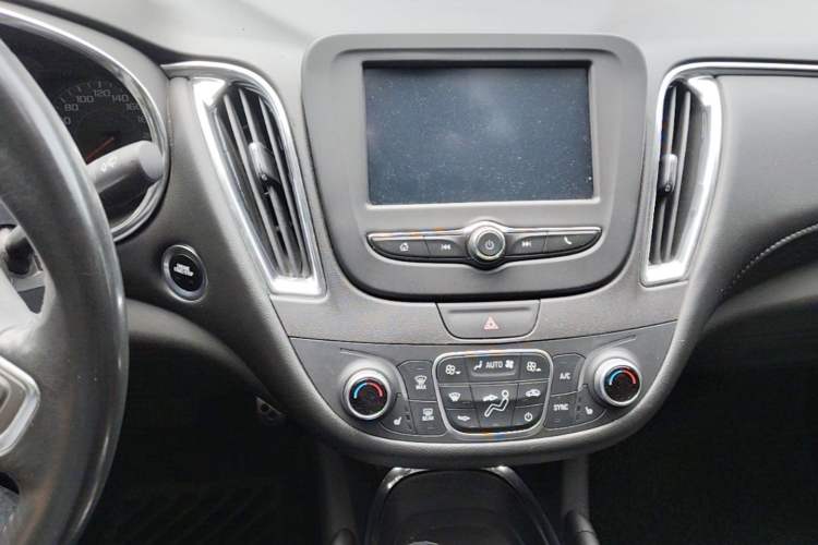 Used Chevrolet Malibu XL 2016 1.5T Dual-Clutch Ruichi Edition Audio And AC Panel