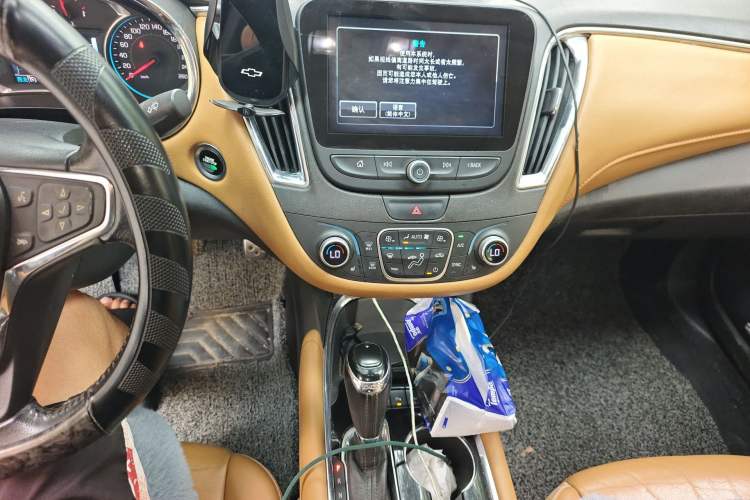 Used Chevrolet Malibu XL 2016 1.5T Dual-Clutch Ruibao Edition Audio And AC Panel