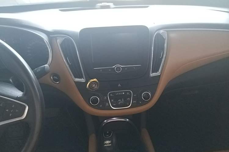 Used Chevrolet Malibu XL 2016 1.5T Dual-Clutch Ruichi Edition Audio And AC Panel
