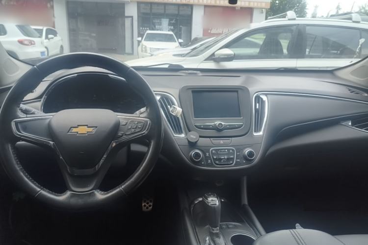 Used Chevrolet Malibu XL 2016 1.5T Dual-Clutch Ruichi Edition Center Console