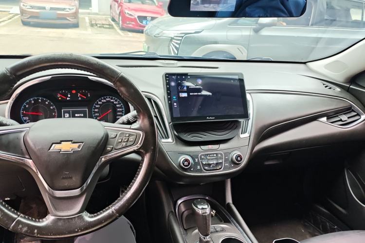 Used Chevrolet Malibu XL 2016 1.5T Dual-Clutch Ruichi Edition Center Console