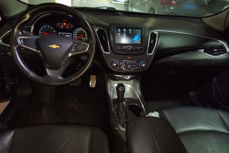 Used Chevrolet Malibu XL 2016 1.5T Dual-Clutch Ruichi Edition Center Console