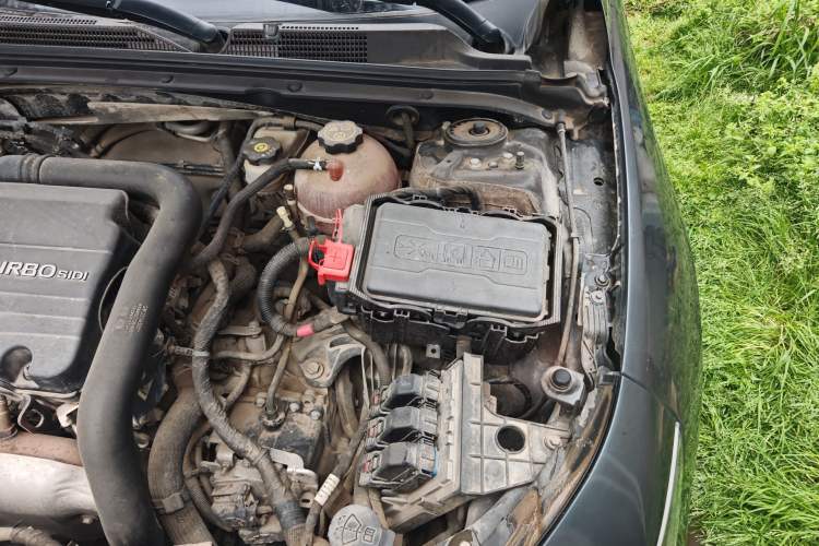 Used Chevrolet Malibu XL 2016 1.5T Dual-Clutch Enjoyment Edition Engine Bay Left
