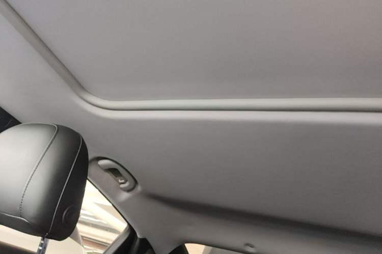 Used Chevrolet Malibu XL 2016 1.5T Dual-Clutch Ruichi Edition Headliner