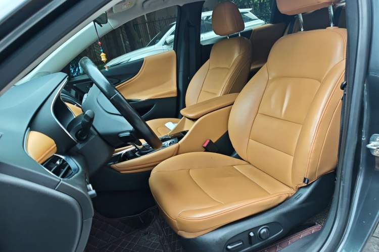 Used Chevrolet Malibu XL 2016 1.5T Dual-Clutch RuiShang Edition Left Front Seat