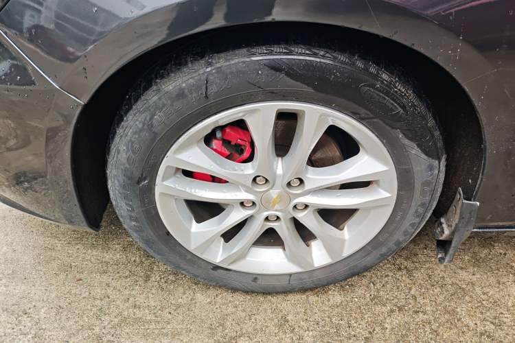 Used Chevrolet Malibu XL 2016 1.5T Dual-Clutch Ruichi Edition Left Front Wheel Hub