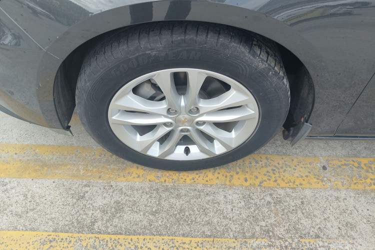 Used Chevrolet Malibu XL 2016 1.5T Dual-Clutch Ruichi Edition Left Front Wheel Hub