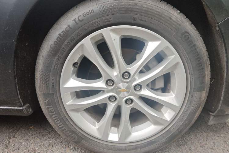 Used Chevrolet Malibu XL 2016 2.5L Automatic RuiShang Version Right Front Wheel Hub