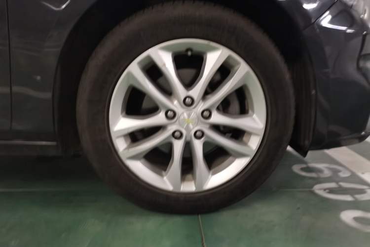 Used Chevrolet Malibu XL 2016 1.5T Dual-Clutch Ruichi Edition Right Front Wheel Hub