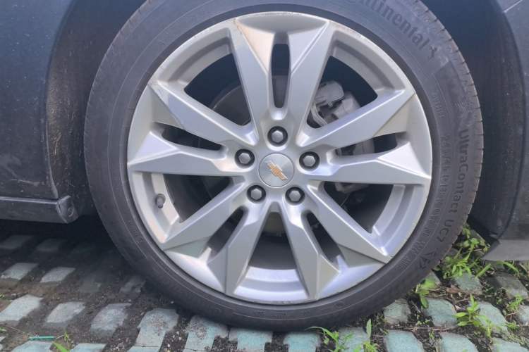 Used Chevrolet Malibu XL 2016 1.5T Dual-Clutch Ruibao Edition Right Front Wheel Hub