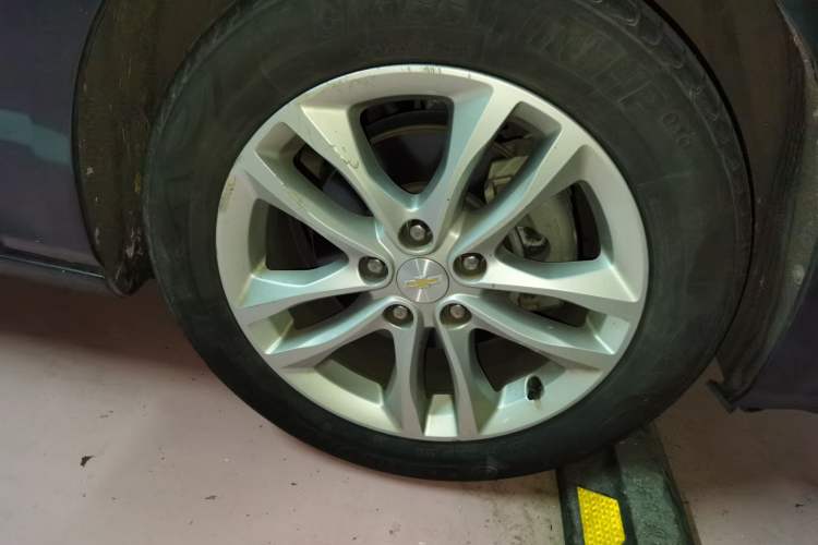 Used Chevrolet Malibu XL 2016 1.5T Dual-Clutch Ruichi Edition Right Front Wheel Hub