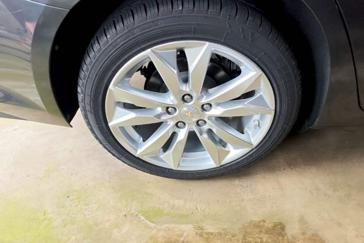 Used Chevrolet Malibu XL 2016 1.5T Dual-Clutch Ruibao Edition Right Rear Wheel Hub