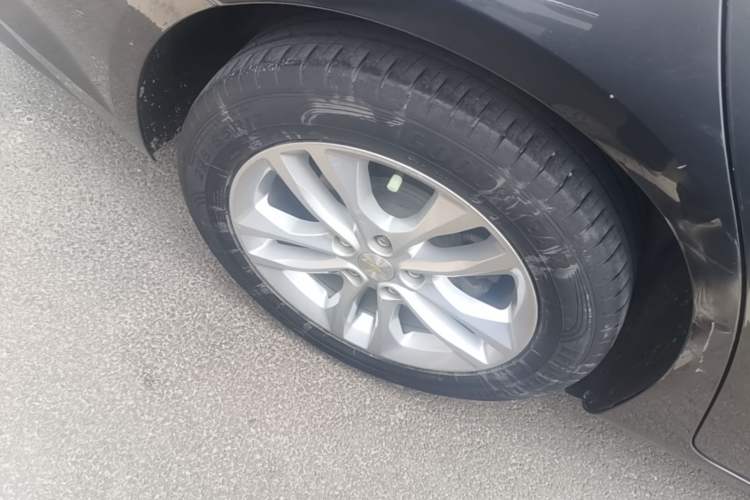 Used Chevrolet Malibu XL 2016 1.5T Dual-Clutch Ruichi Edition Right Rear Wheel Hub