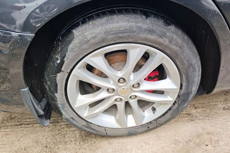 Used Chevrolet Malibu XL 2016 1.5T Dual-Clutch Ruichi Edition Right Rear Wheel Hub