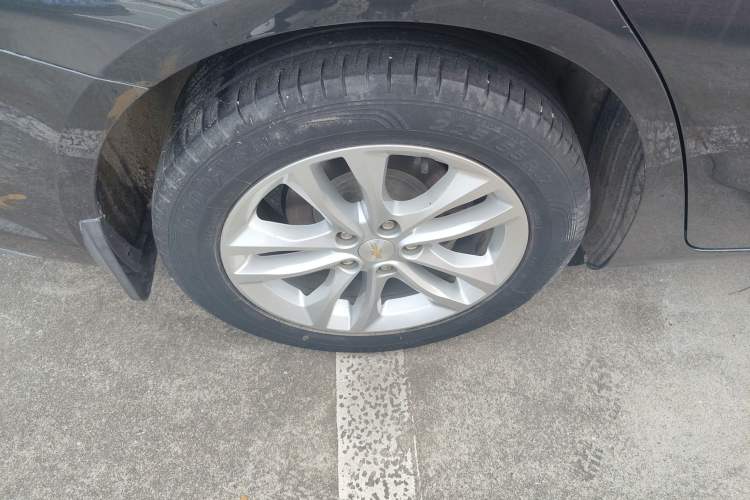 Used Chevrolet Malibu XL 2016 1.5T Dual-Clutch Ruichi Edition Right Rear Wheel Hub