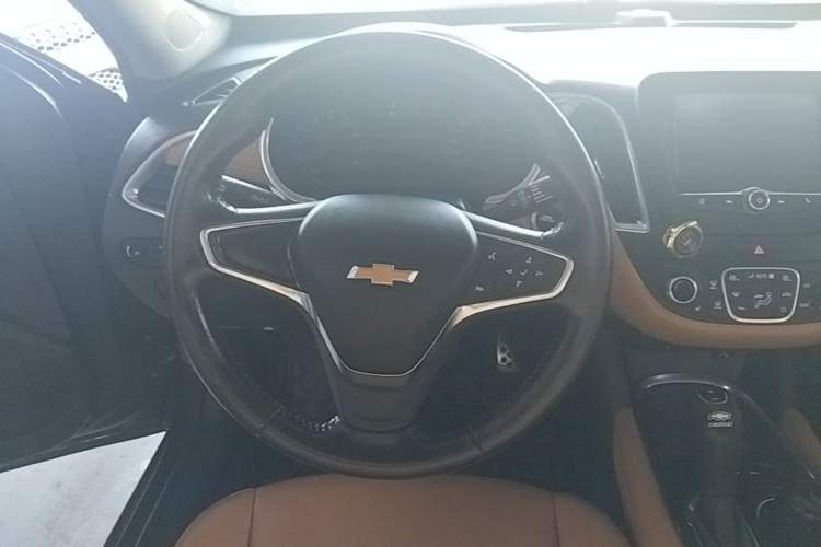 Used Chevrolet Malibu XL 2016 1.5T Dual-Clutch Ruichi Edition Steering Wheel