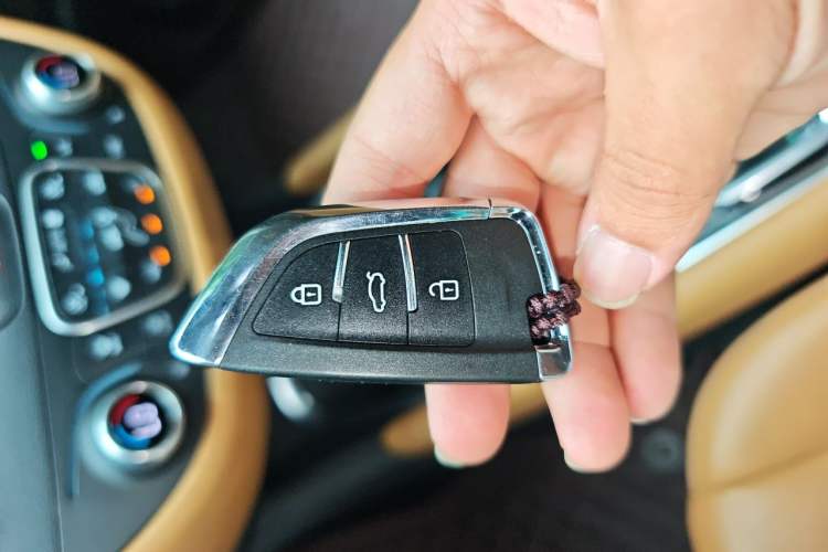 Used Chevrolet Malibu XL 2016 1.5T Dual-Clutch RuiShang Edition Vehicle Key