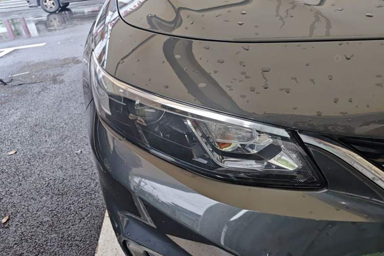 Used Chevrolet Malibu XL 2016 1.5T Dual-Clutch Enjoyment Edition Right Front Headlight