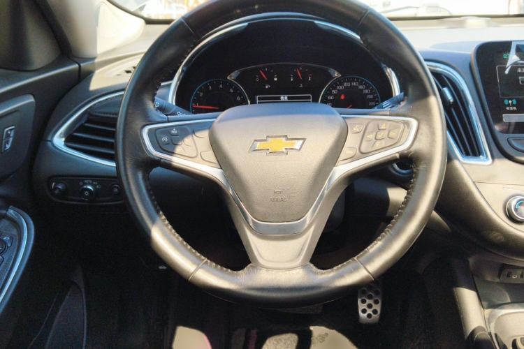 Used Chevrolet Malibu XL 2016 1.5T Dual-Clutch RuiShang Edition Steering Wheel