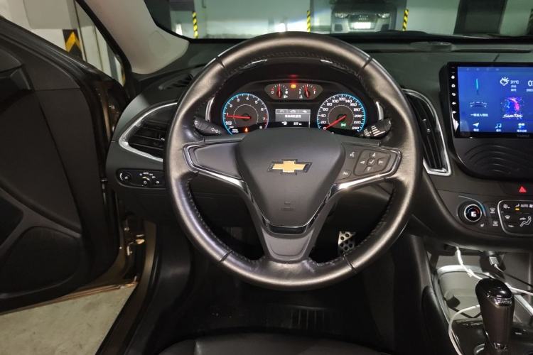 Used Chevrolet Malibu XL 2016 1.5T Dual-Clutch Ruichi Edition Steering Wheel