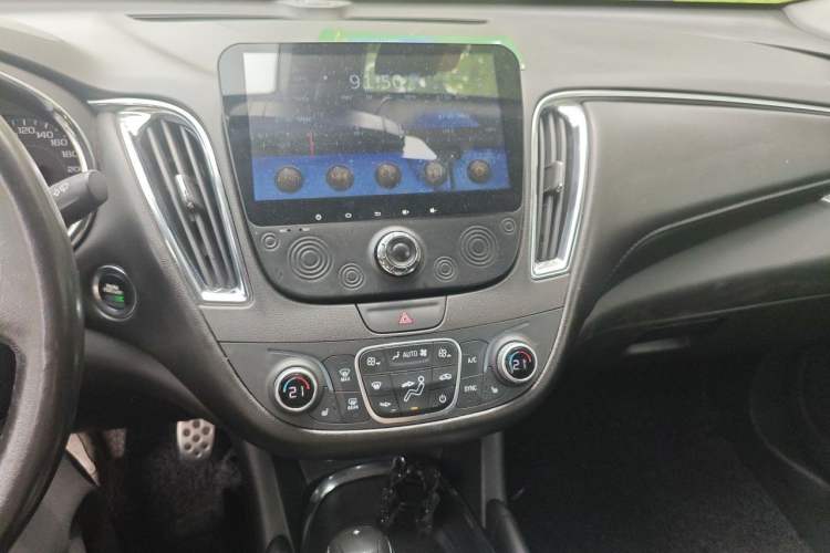 Used Chevrolet Malibu XL 2016 1.5T Dual-Clutch Ruichi Edition Audio And AC Panel