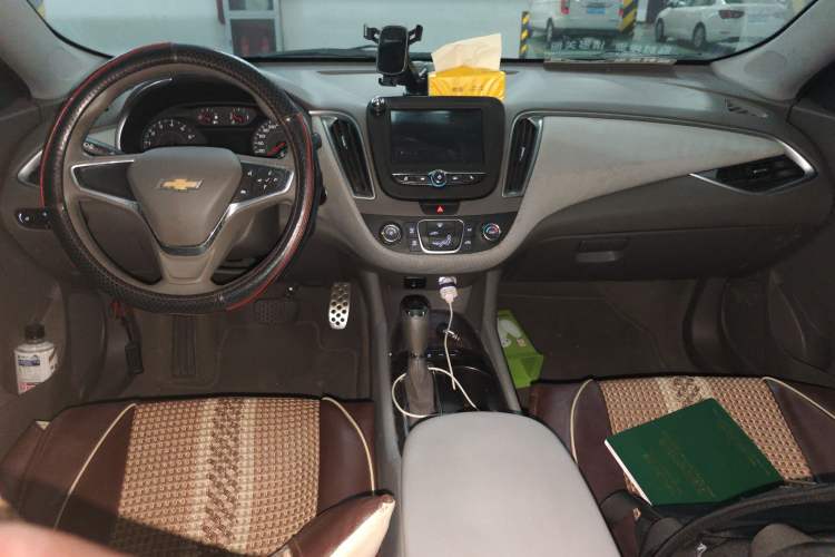 Used Chevrolet Malibu XL 2016 1.5T Dual-Clutch Enjoyment Edition Center Console