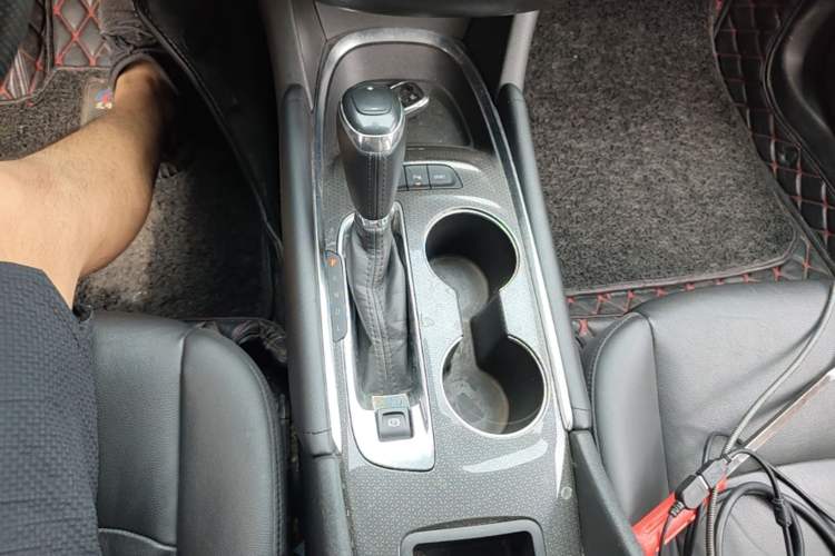 Used Chevrolet Malibu XL 2016 2.5L Automatic RuiShang Version Gear Lever