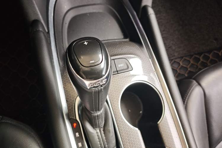 Used Chevrolet Malibu XL 2016 1.5T Dual-Clutch Ruichi Edition Gear Lever