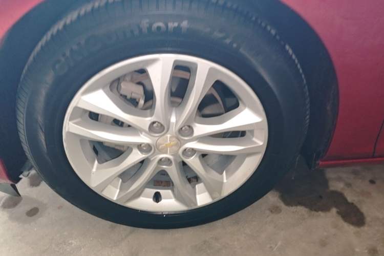 Used Chevrolet Malibu XL 2016 1.5T Dual-Clutch Ruichi Edition Left Front Wheel Hub