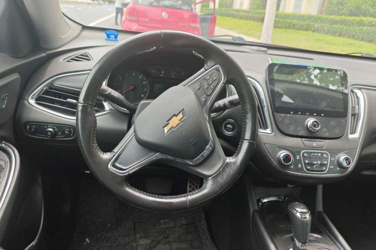Used Chevrolet Malibu XL 2016 1.5T Dual-Clutch Ruichi Edition Steering Wheel