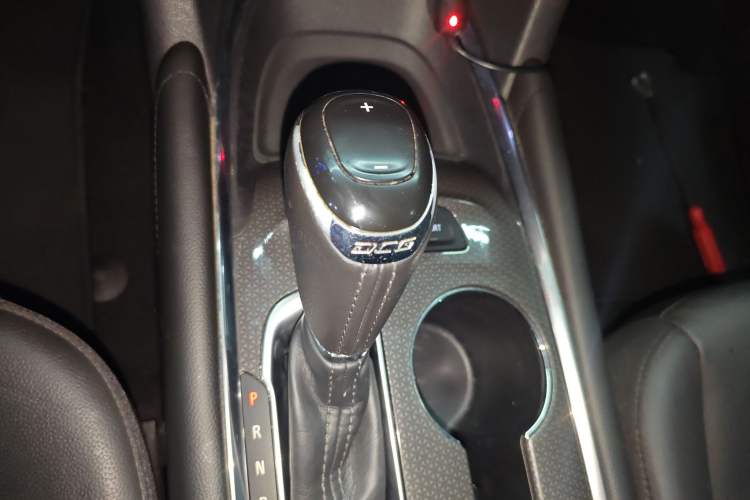 Used Chevrolet Malibu XL 2016 1.5T Dual-Clutch Ruichi Edition Gear Lever