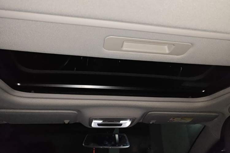 Used Chevrolet Malibu XL 2016 1.5T Dual-Clutch Ruichi Edition Headliner