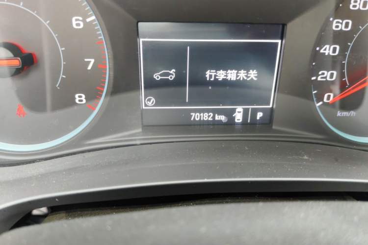 Used Chevrolet Malibu XL 2016 1.5T Dual-Clutch Ruichi Edition Odometer Close Up