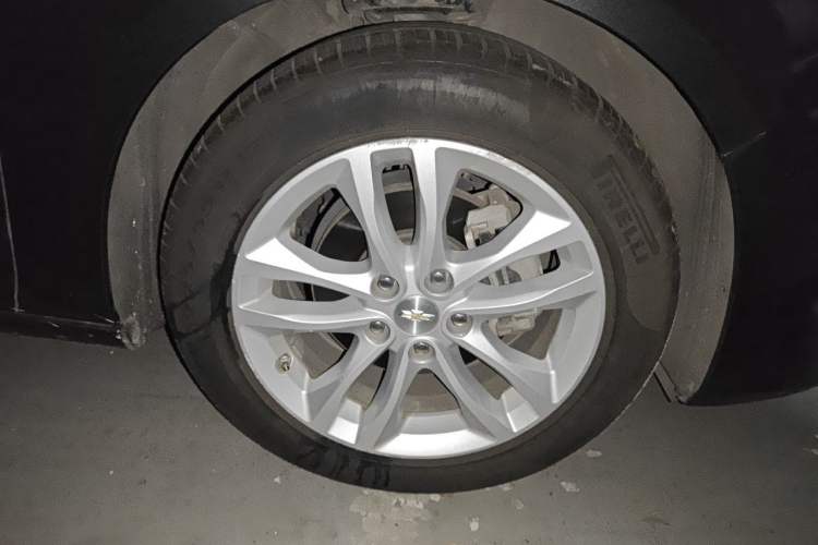 Used Chevrolet Malibu XL 2016 1.5T Dual-Clutch Ruichi Edition Right Front Wheel Hub
