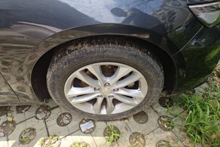 Used Chevrolet Malibu XL 2016 1.5T Dual-Clutch Ruichi Edition Right Front Wheel Hub
