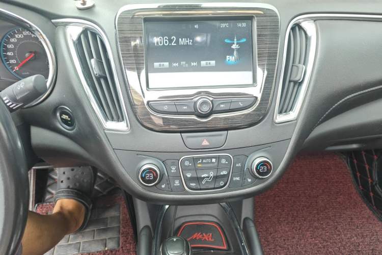 Used Chevrolet Malibu XL 2016 1.5T Dual-Clutch Ruichi Edition Audio And AC Panel