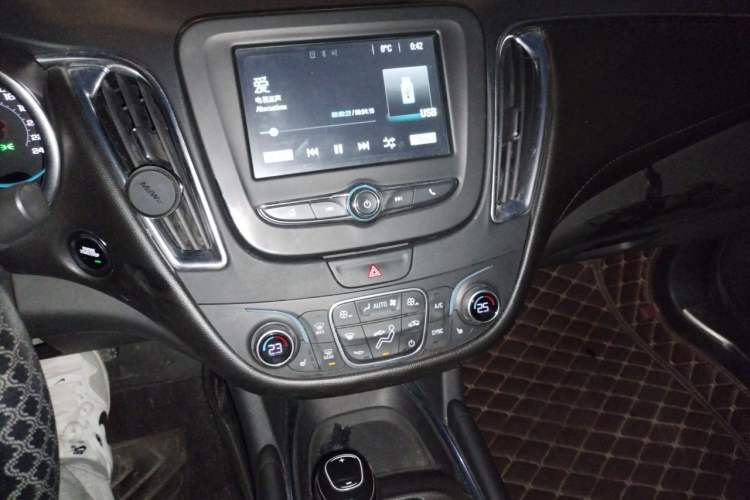 Used Chevrolet Malibu XL 2016 1.5T Dual-Clutch Ruichi Edition Audio And AC Panel