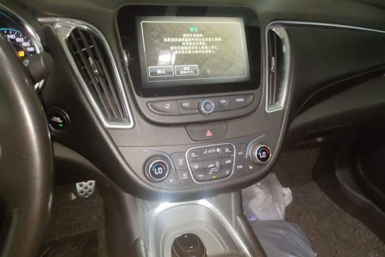 Used Chevrolet Malibu XL 2016 1.5T Dual-Clutch Ruibao Edition Audio And AC Panel
