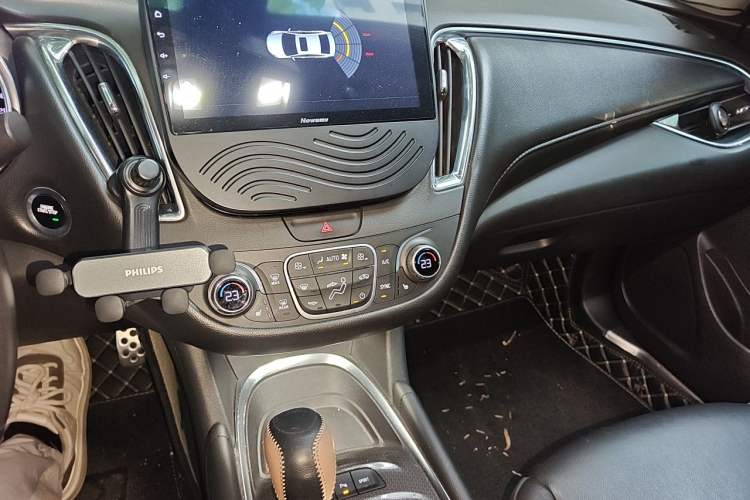Used Chevrolet Malibu XL 2016 1.5T Dual-Clutch Ruichi Edition Audio And AC Panel